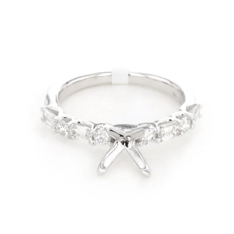 0.95 ctw Diamond Solitaire Engagement Ring