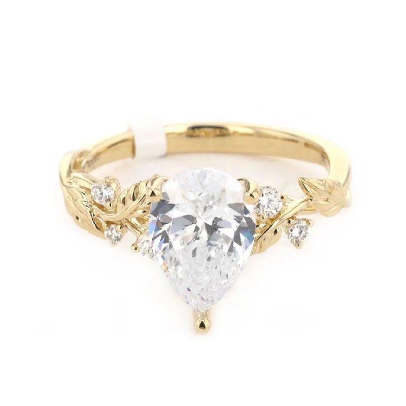 0.12 ctw Diamond Solitaire Engagement Ring