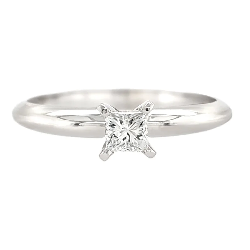 Princess Cut Diamond Solitaire Engagement Ring in 4-Prong Design